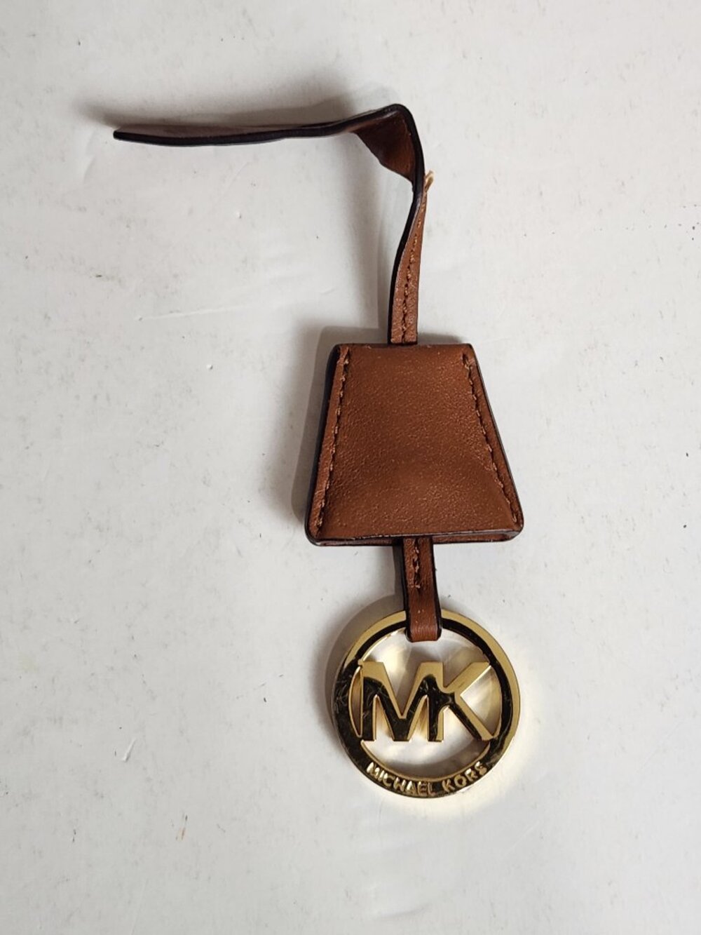 MICHAEL KORS Gold Tone Logo Hang Tag Purse Charm Brown Leather Sheath Hiding